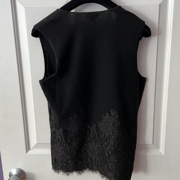 Cashmere top with lace and needing detail - Picture 4 of 4